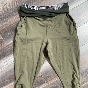 Lululemon crop fold over leggings size 4